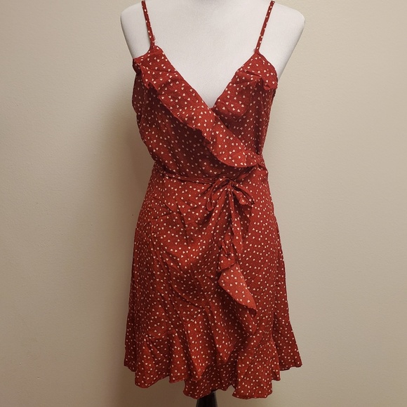 SHEIN Dresses & Skirts - Shein Red Heart Print Wrap Dress Sz M NWT